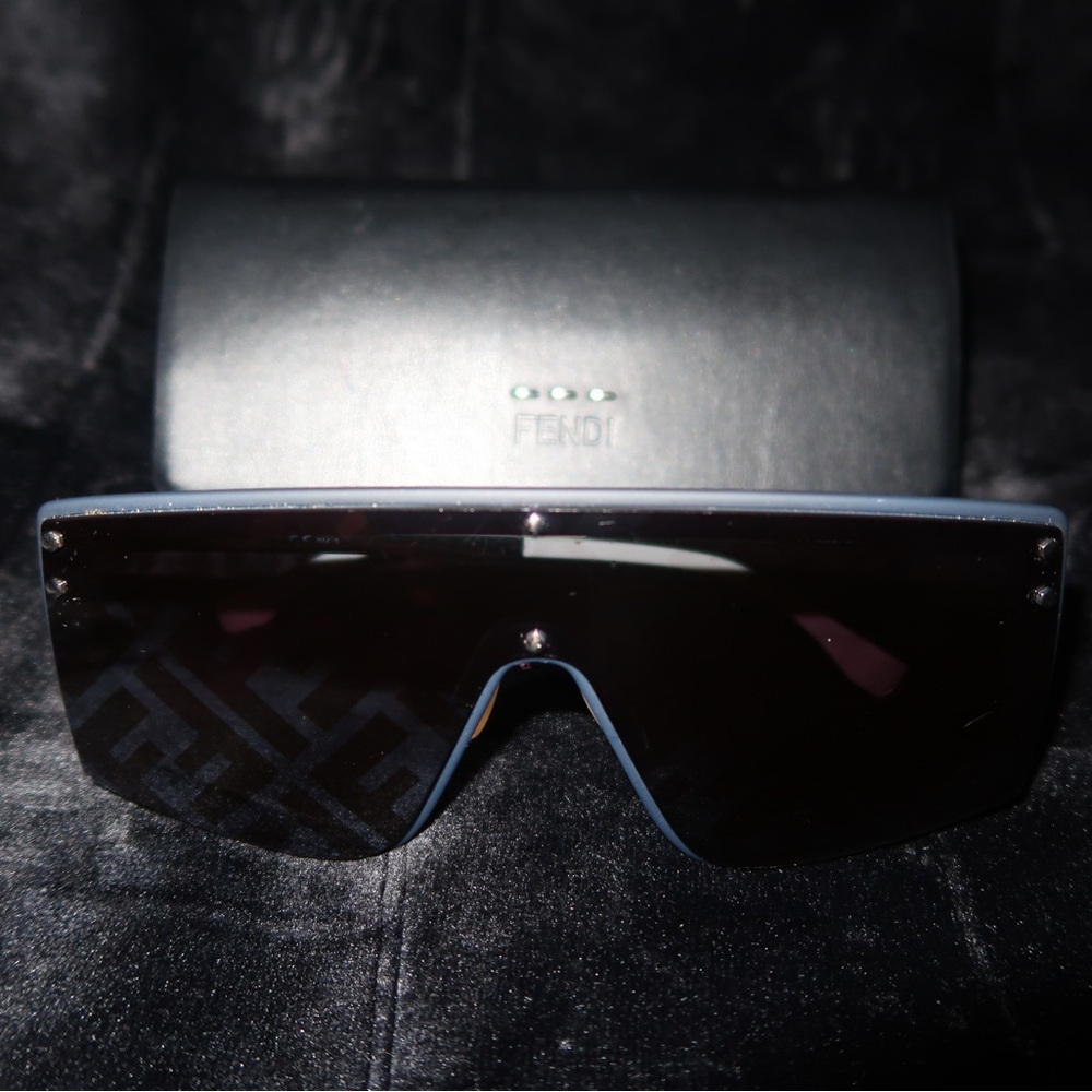 Fendi Black Oversized Sunglasses